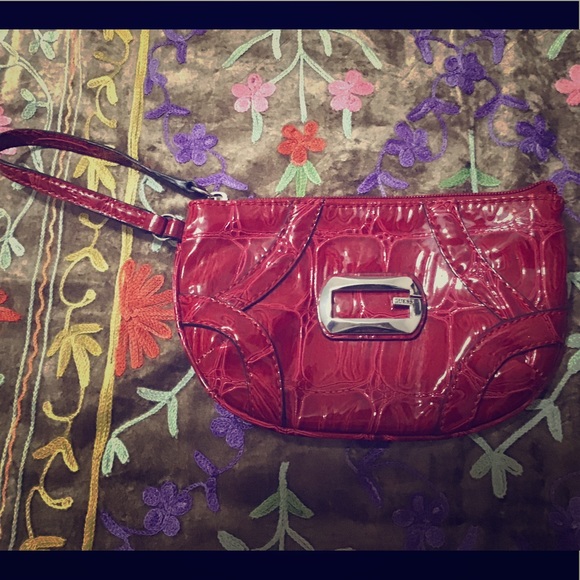 Guess wristlet. - Picture 1 of 1